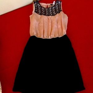 Vintage B. Darlin embroidered dress light pink and black